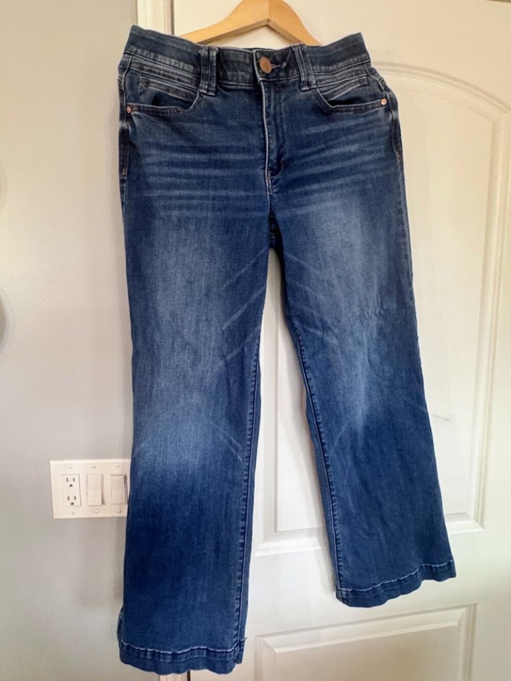 Democracy Blue Stretch Jeans Size 10